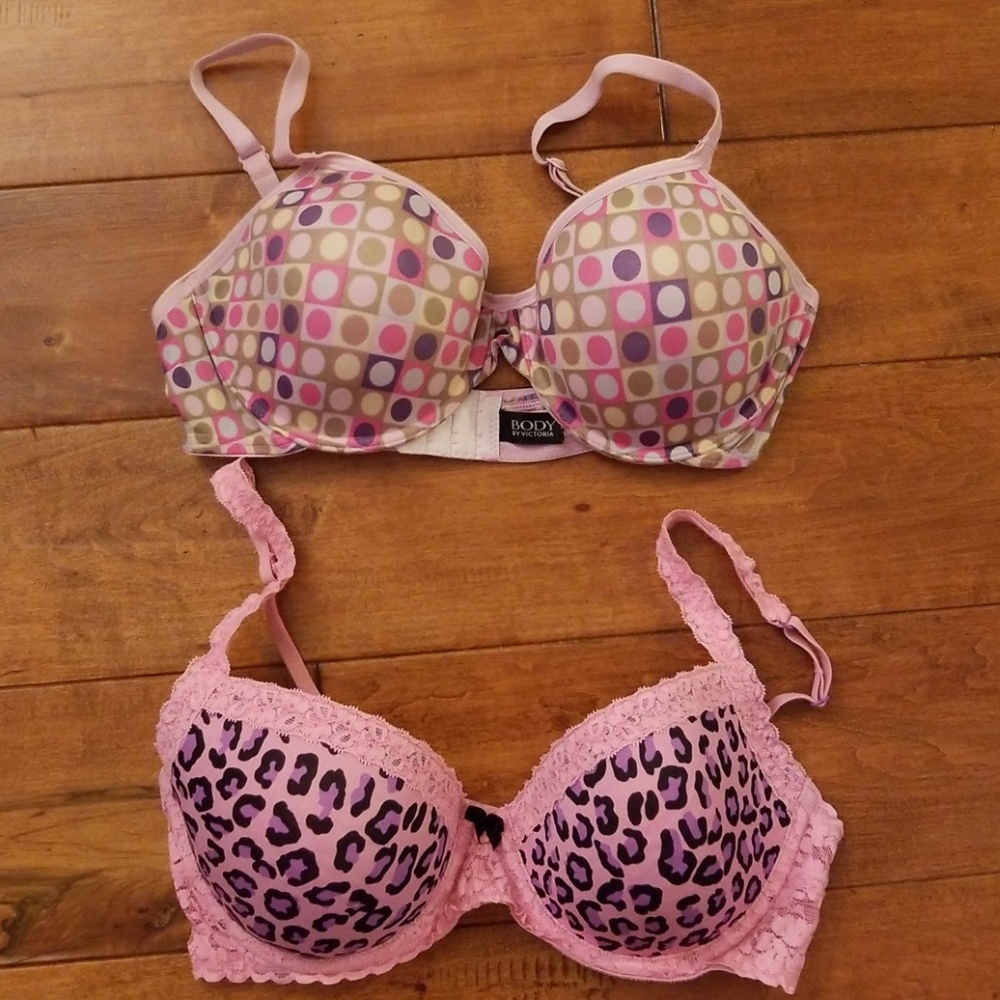 ***SOLD***Victoria's Secret 36C bras***SOLD***
